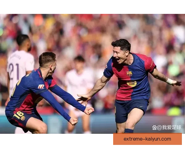 莱万多夫斯基与亚马尔的合作前景值得关注，能否擦出火花成关键。